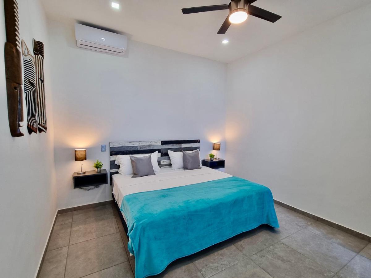 Modern Rutelena +good Location+pool+ac+sleeps 12 * Playa del Carmen