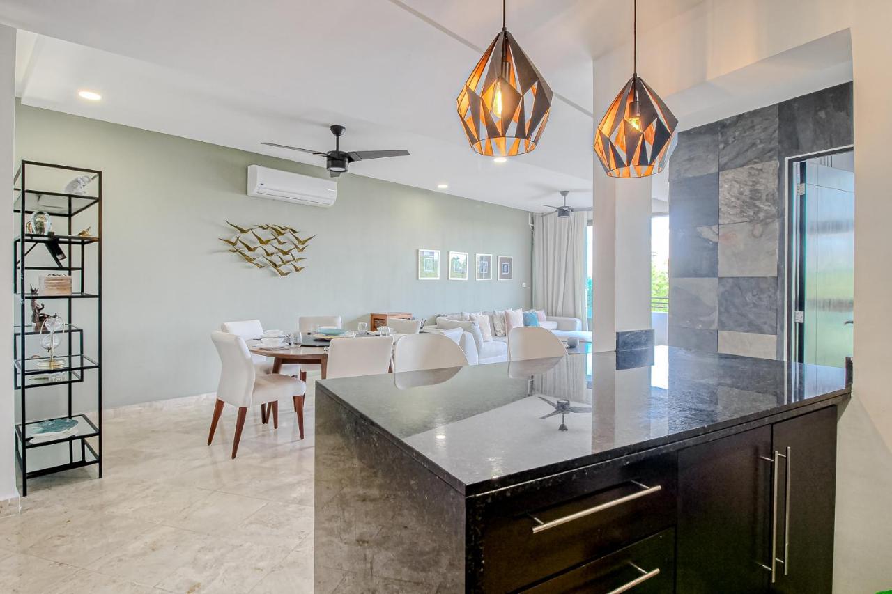 Haab Luxury #302