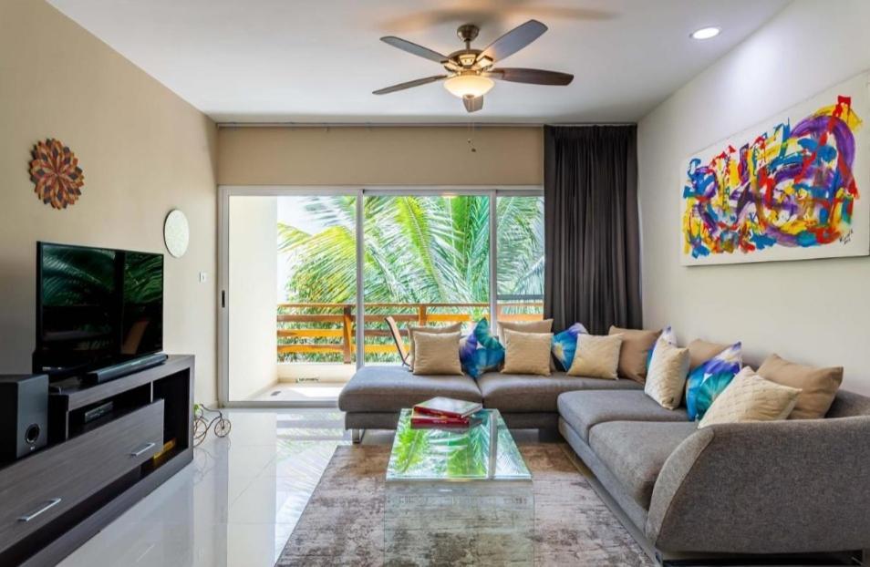 Playa White Apartment *