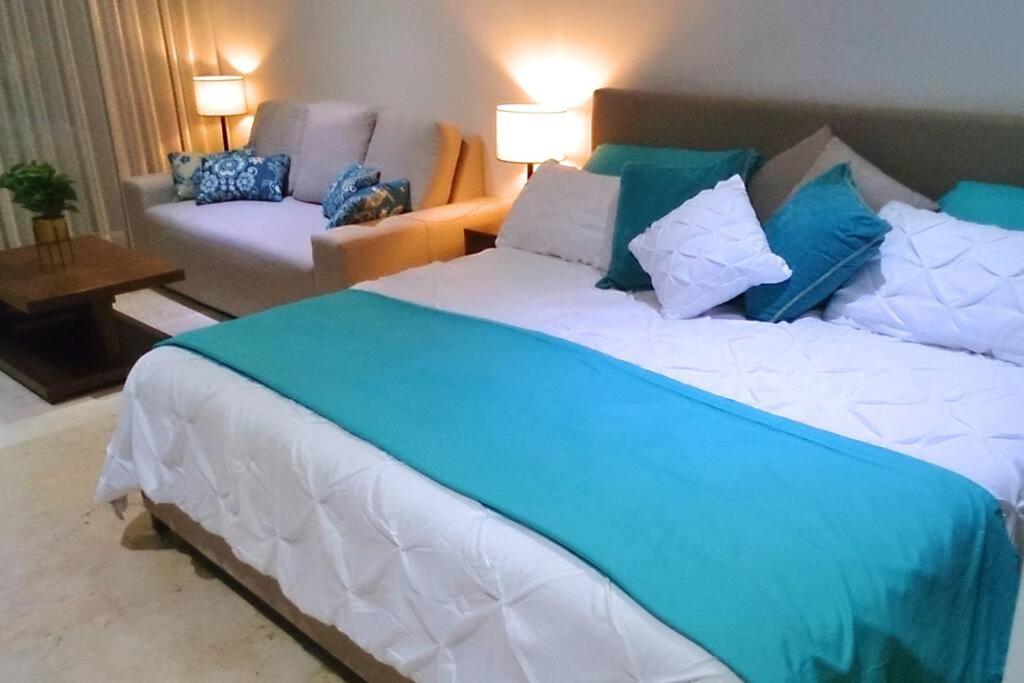 Luxury Menesse Studio By Liltown And 5th Avenue Apartment *