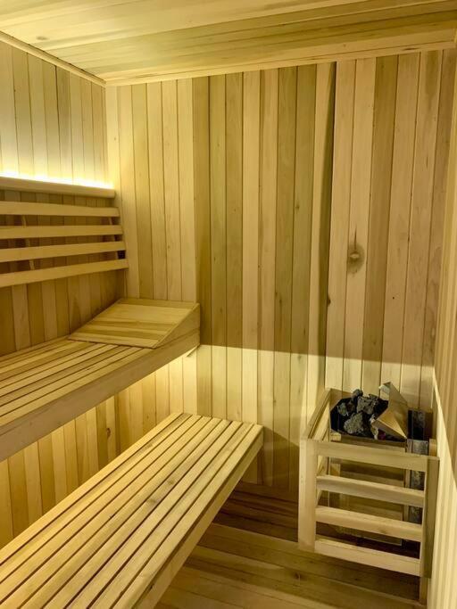Apartment Luxury Menesse Studio By Liltown And 5th Avenue