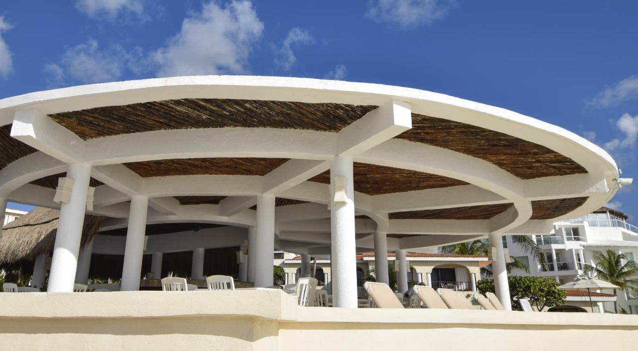 Perfect For Families Wonderful Refreshing Pool And Pool Bar Xh7122