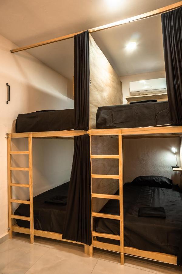 Maui Aparthotel 4*