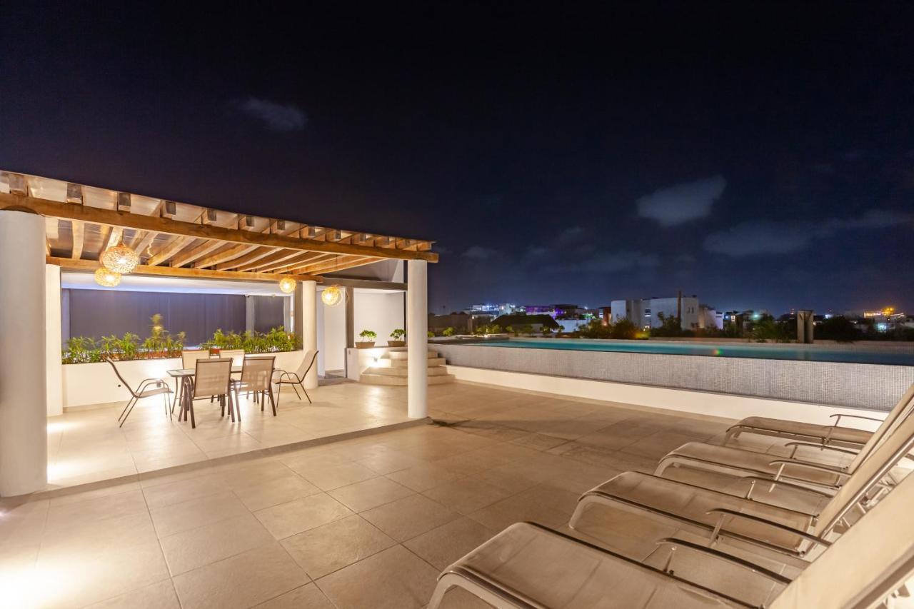 Infinito Condos Apartment