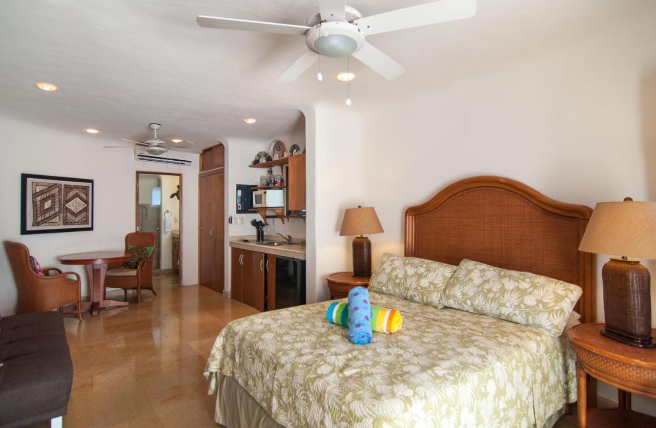 Blue Palms Suites, Pool Onsite, Steps To The & 5th Ave *