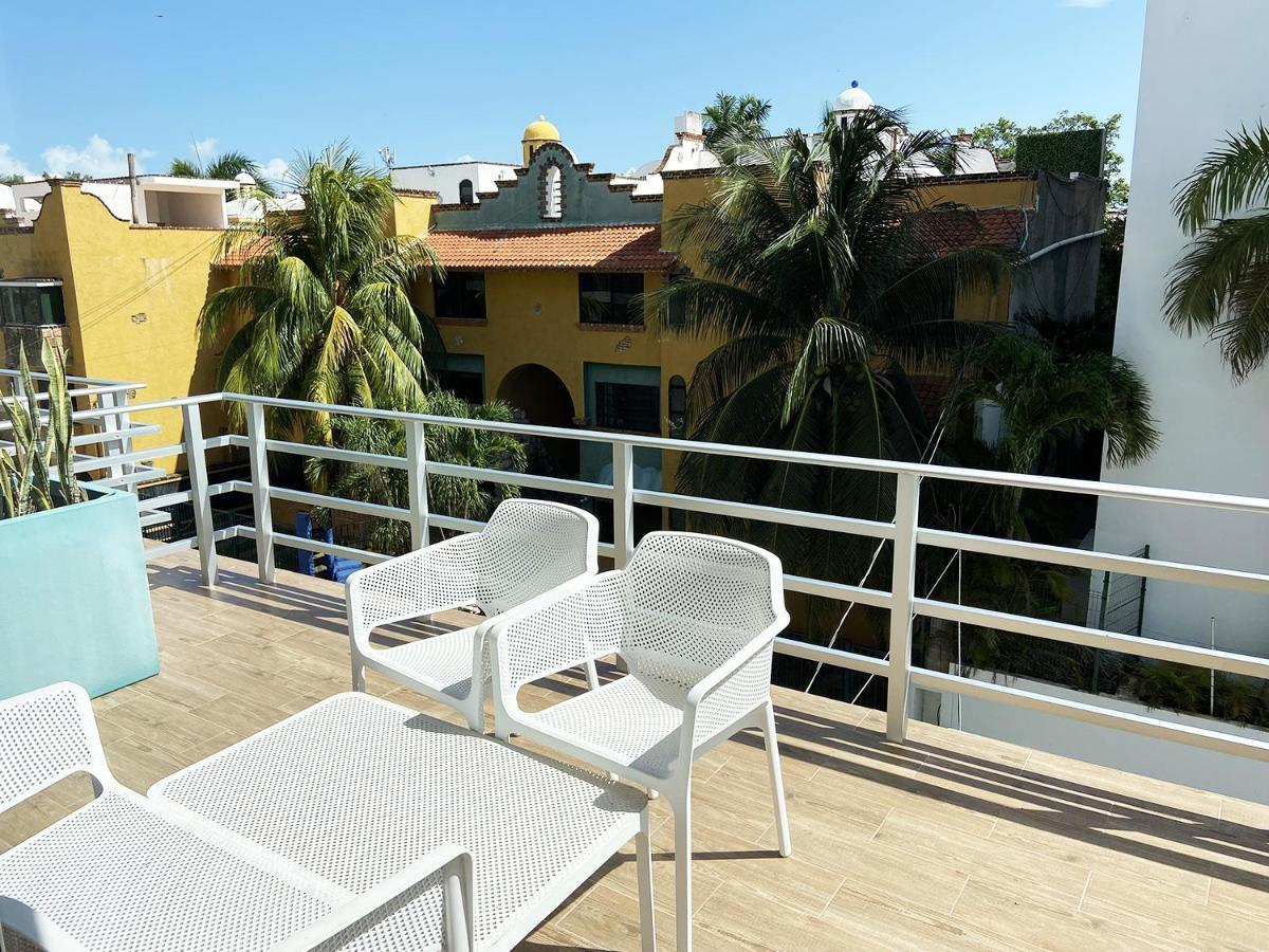 W/rooftop Pool Only 2 Mins From The Apartment *