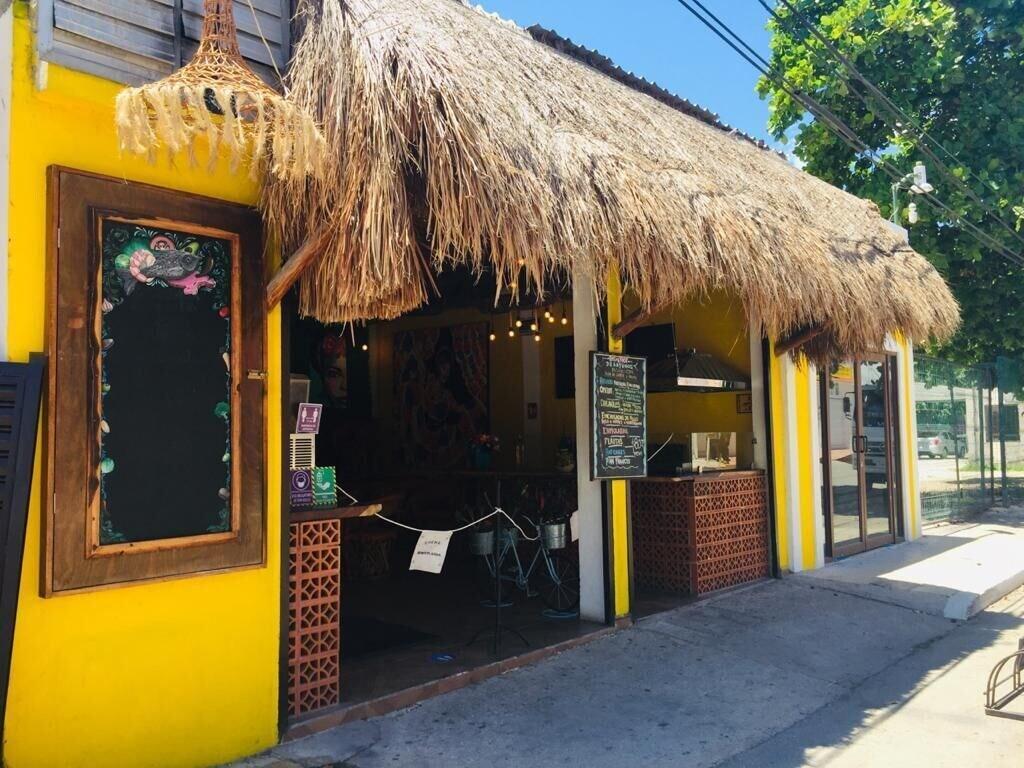 Casa De Flores 3*