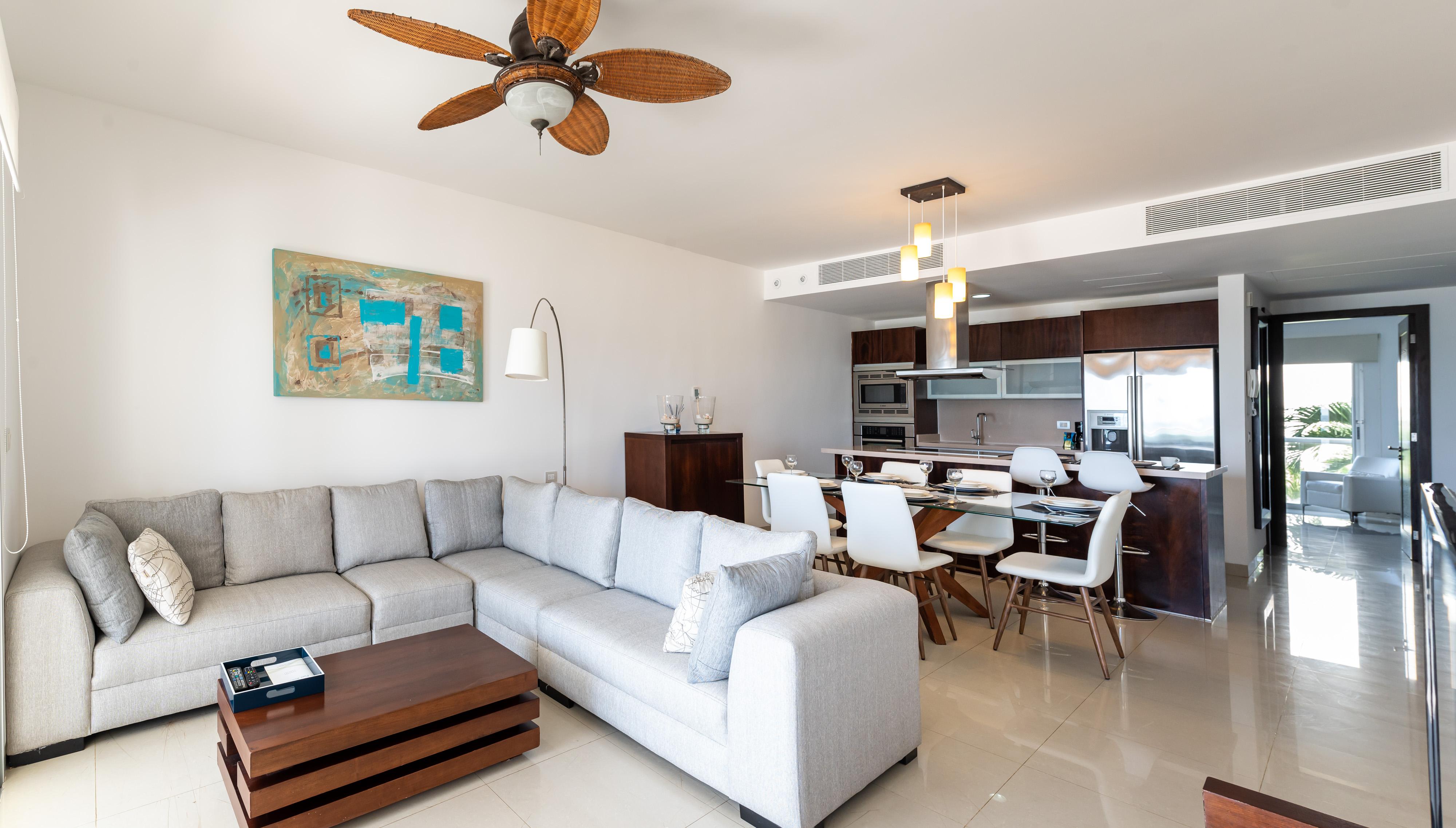 Mareazul Front 4*