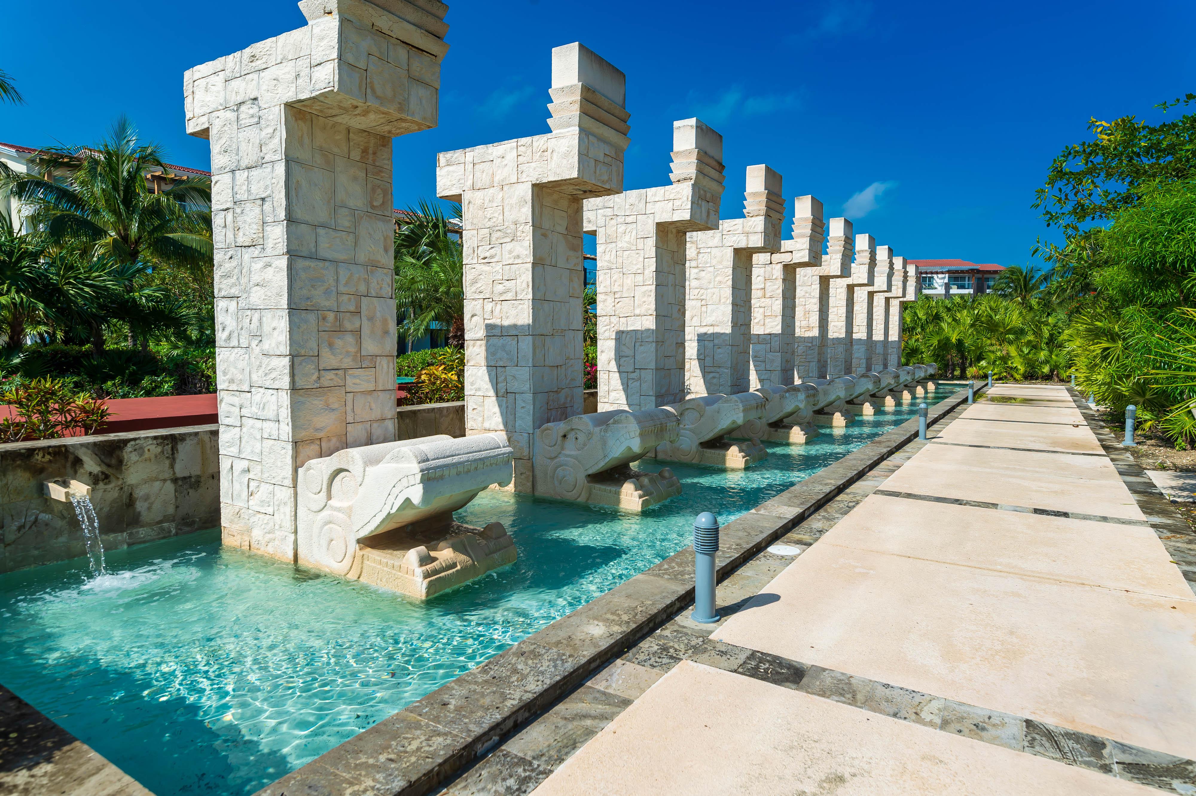 Mareazul Front Aparthotel 4*