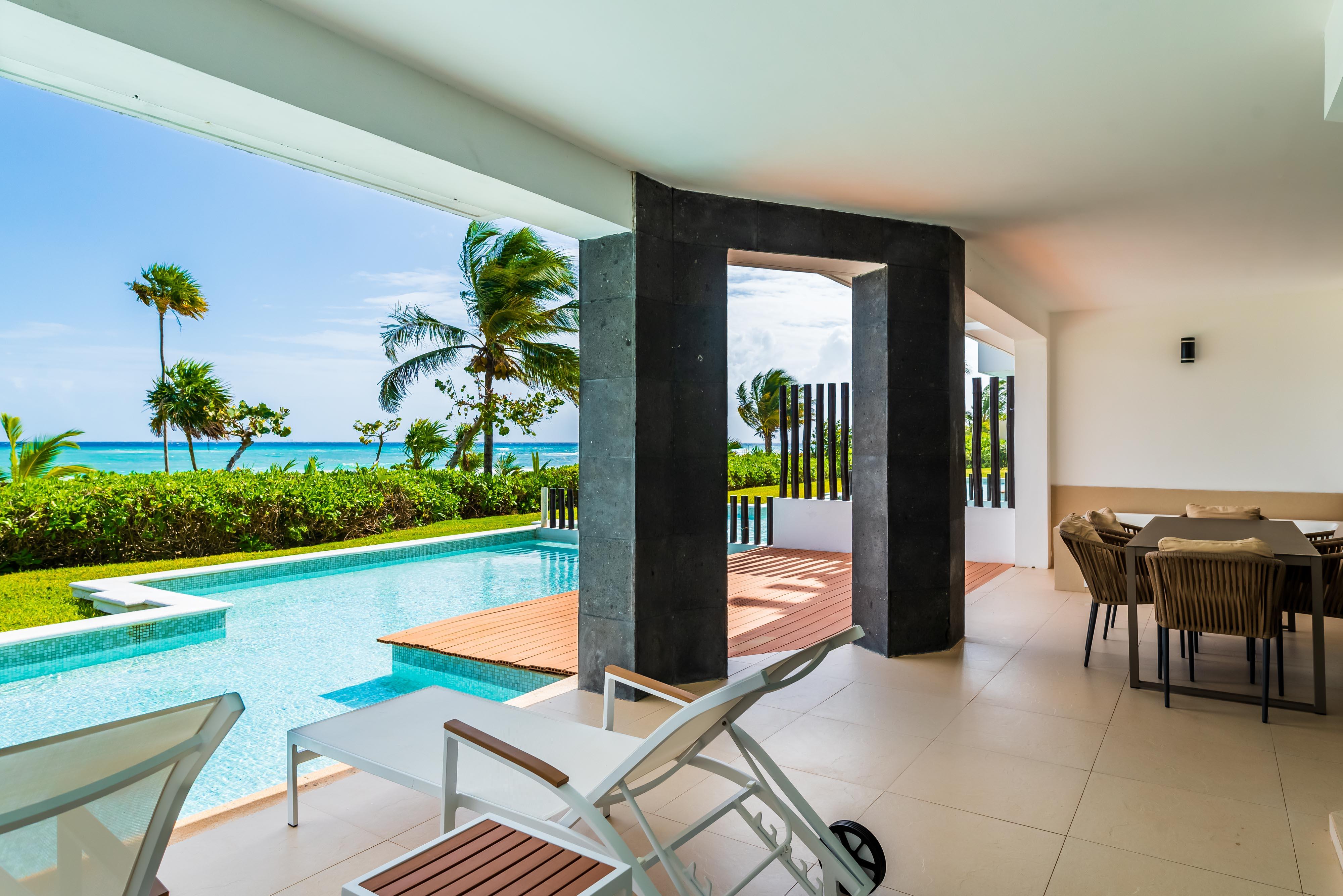 Mareazul Front Aparthotel 4*
