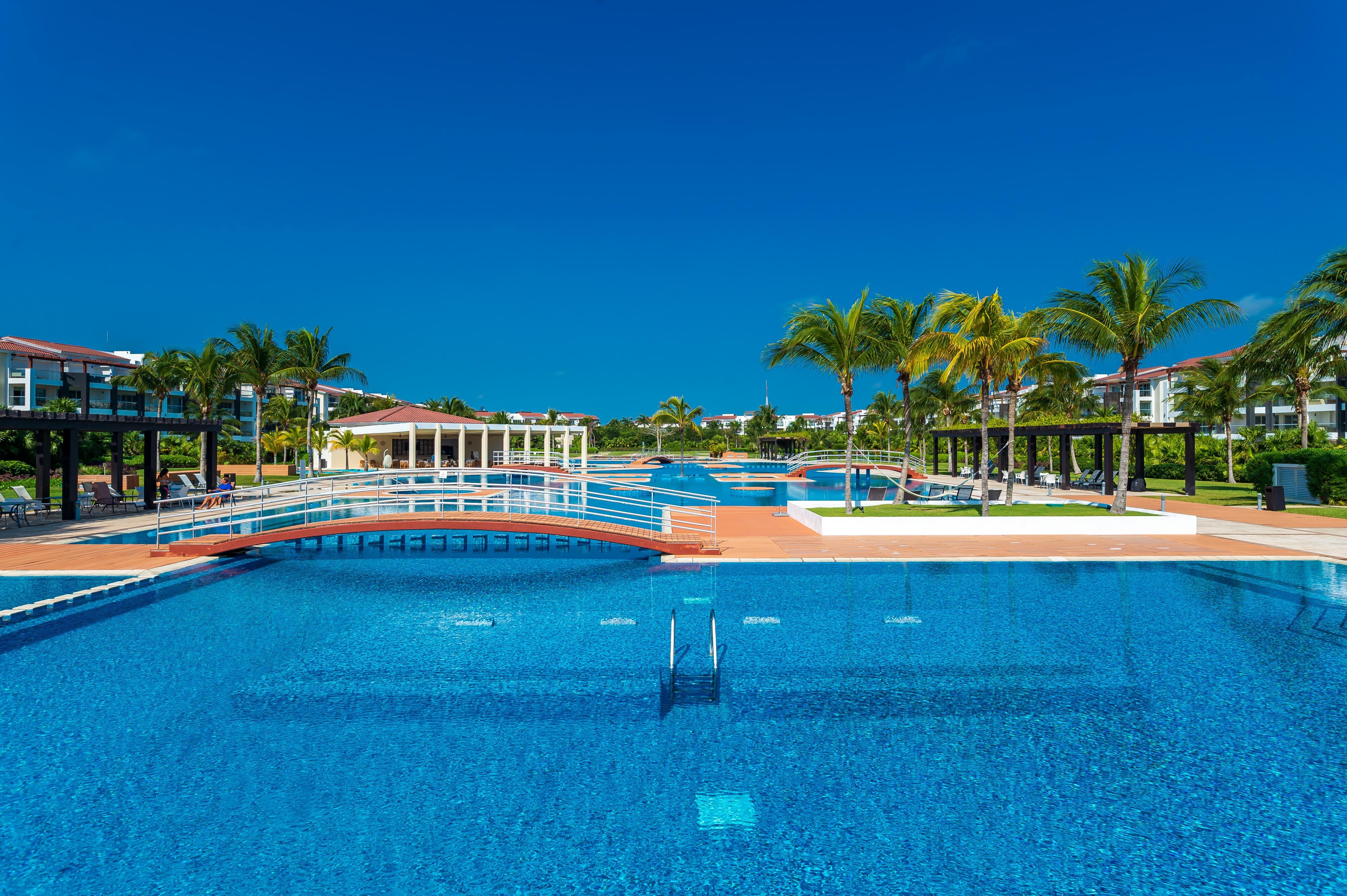Mareazul Front Aparthotel