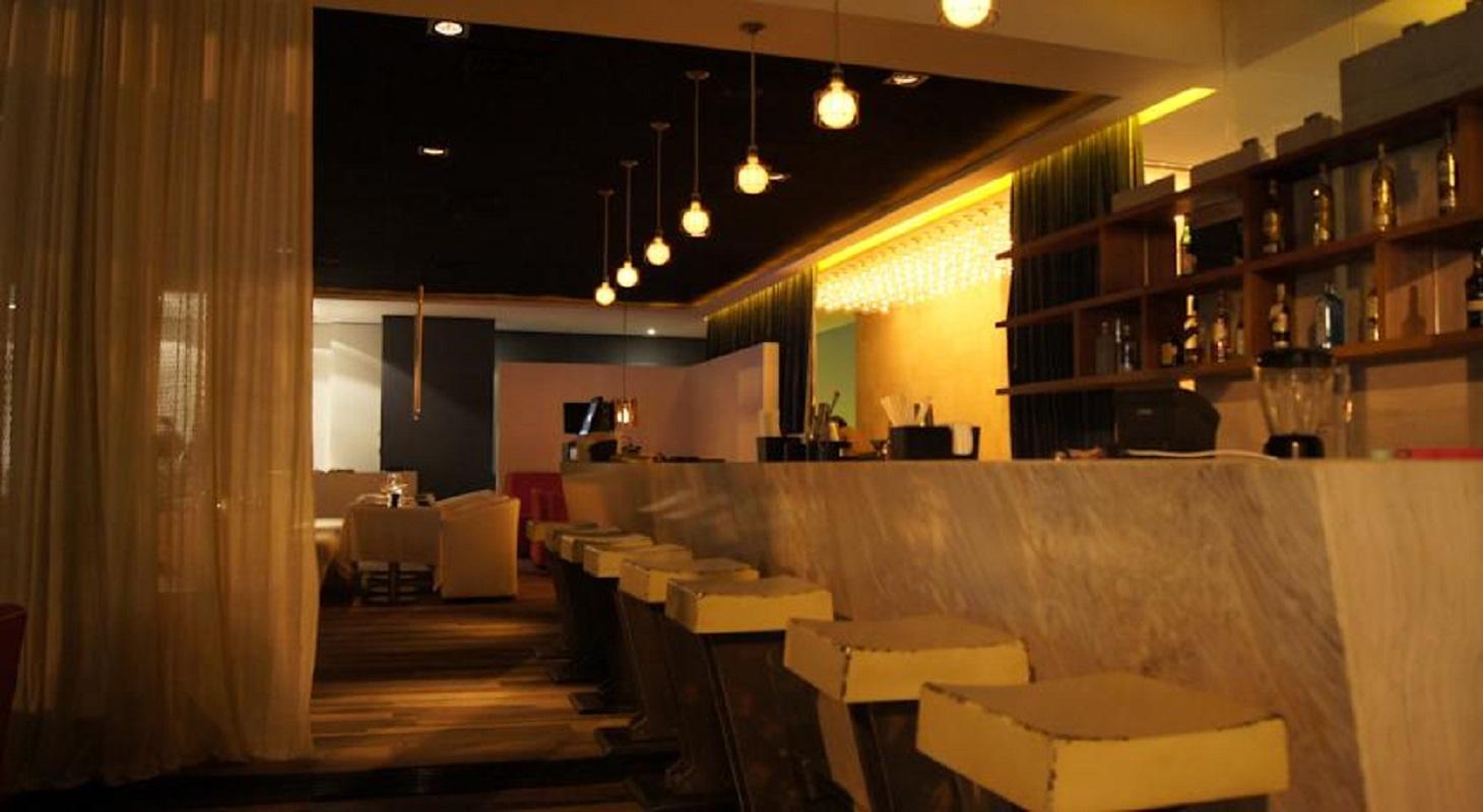 Be Playa Boutique & Rooftop Bar
