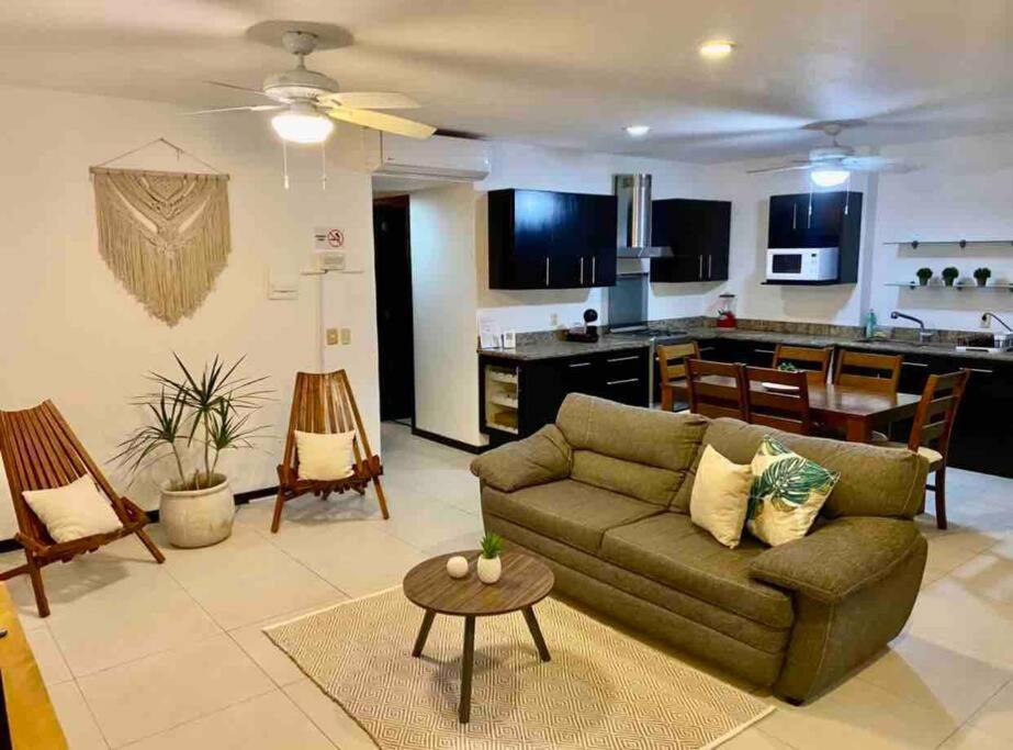 Departamento En El Centro De Excelente Ubicación Internet Fibra óptica Apartamento *
