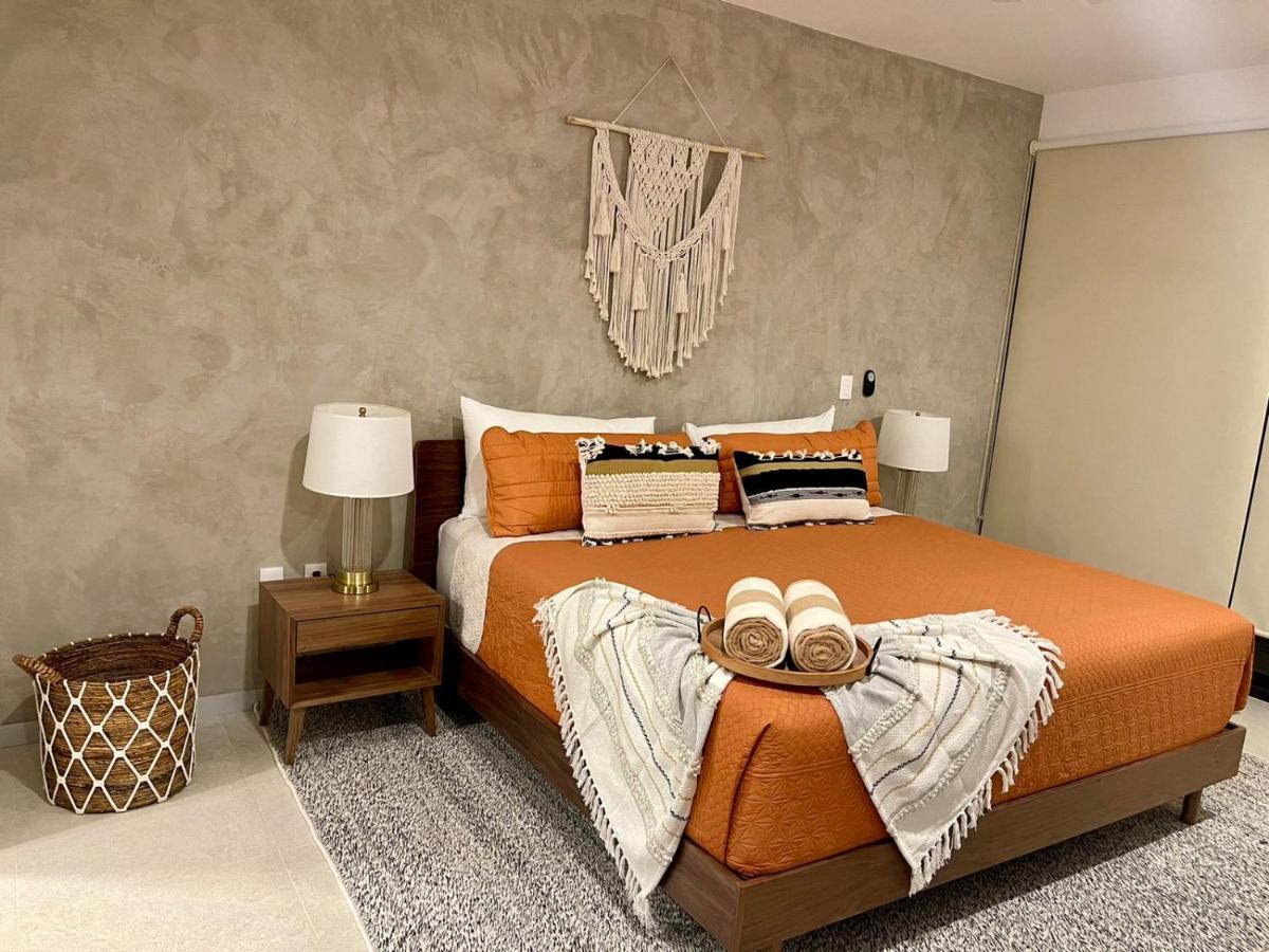 Urban Towers - Brand New Contemporary In Downtown Apartahotel