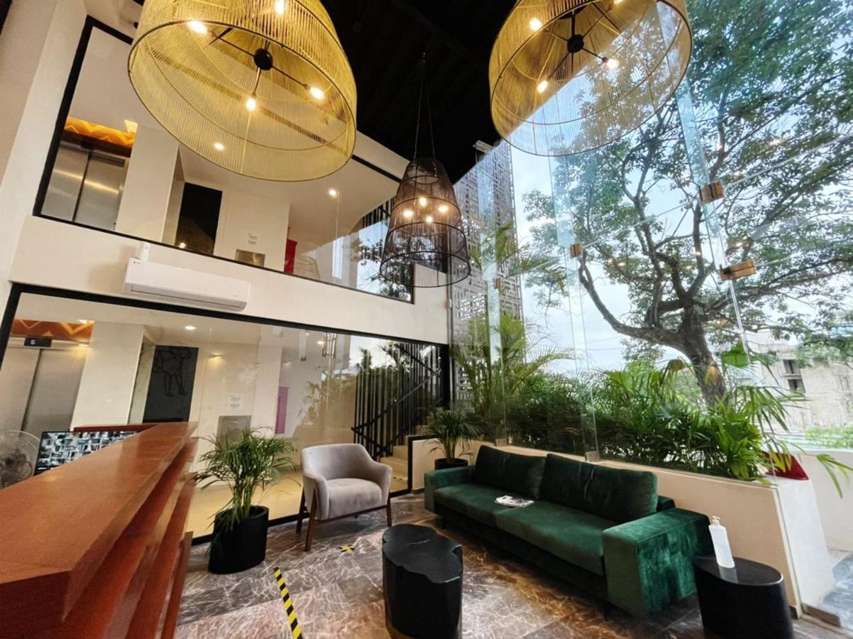 Urban Towers - Brand New Contemporary In Downtown Apartahotel *