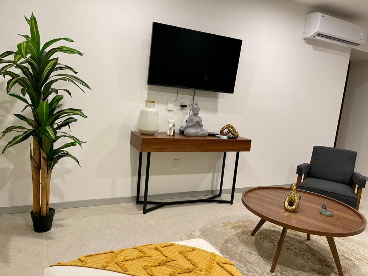 Urban Towers - Brand New Contemporary In Downtown Playa del Carmen
