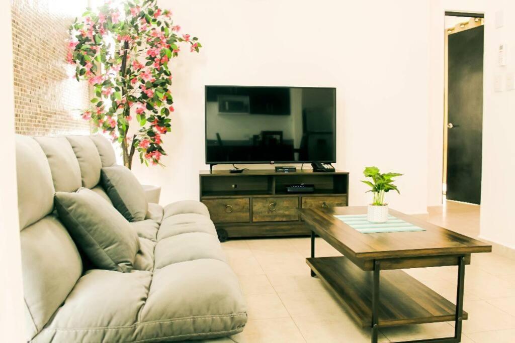 Hermoso Departamento En La Avenida Colosio Apartment Playa del Carmen