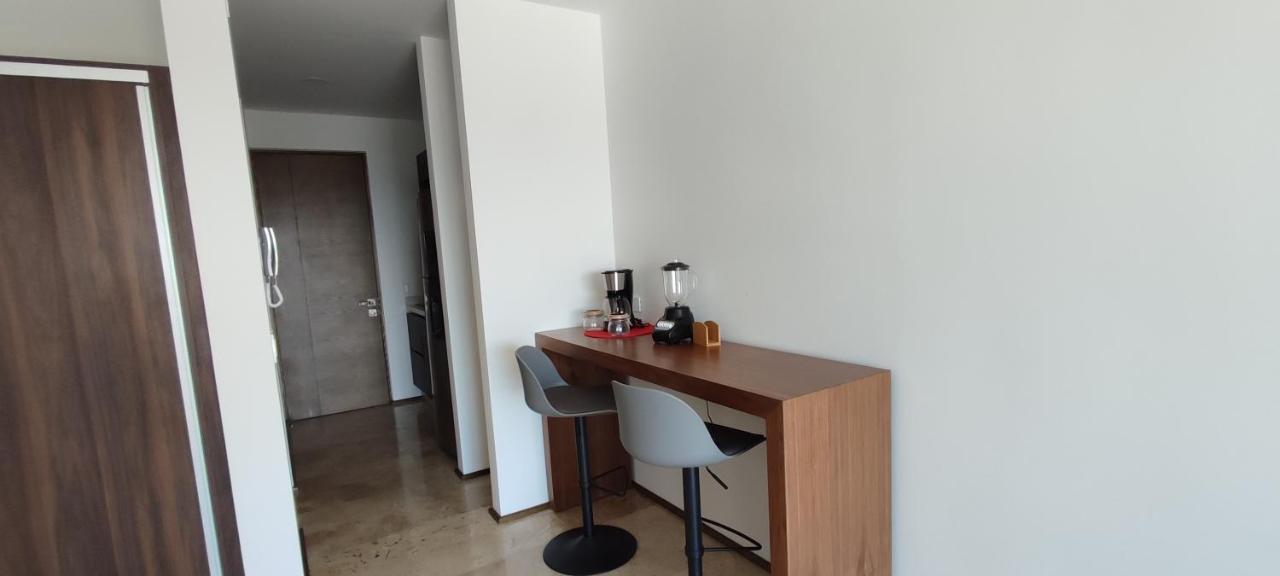 Menesse Mitdtown2 , Ave 25th Playa del Carmen