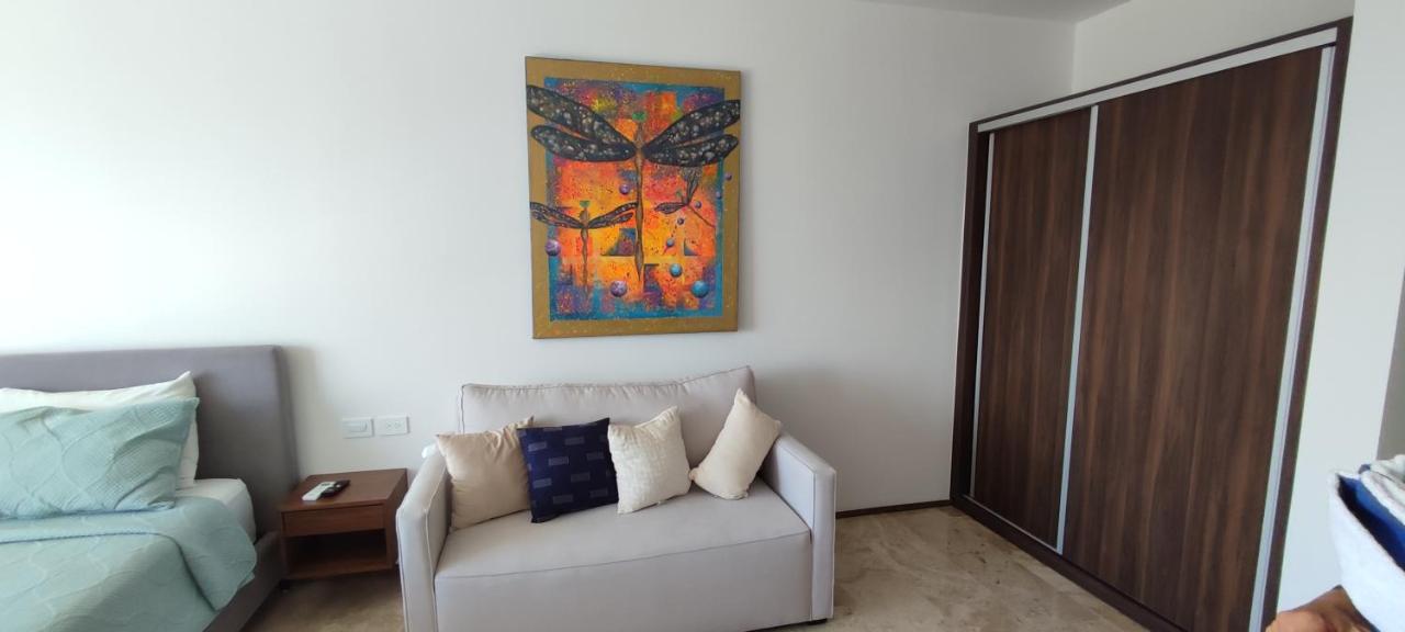 Menesse Mitdtown2 , Ave 25th * Playa del Carmen