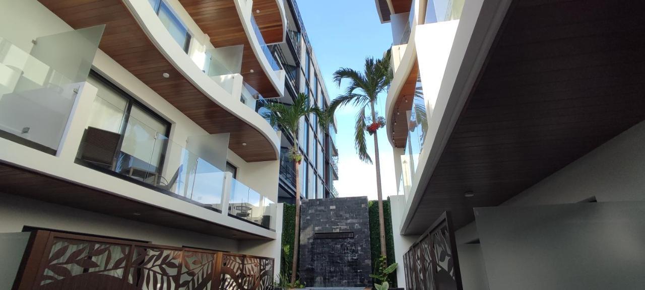 Menesse Mitdtown2 , Ave 25th Playa del Carmen