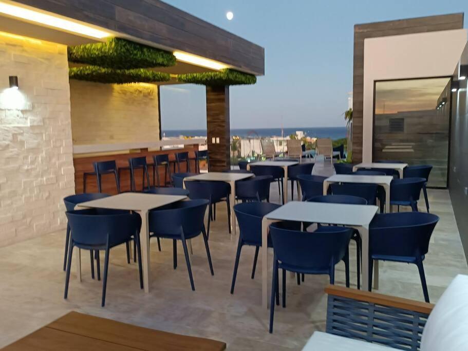 Menesse Mitdtown2 , Ave 25th Apartment