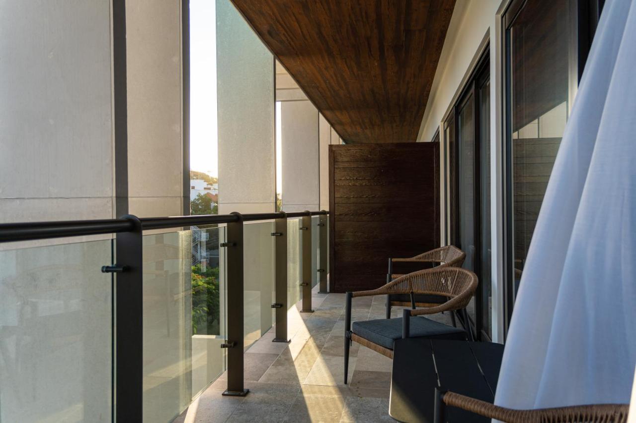 New & Equipped Steps From The With Pool Jacuzzi By Yeah *