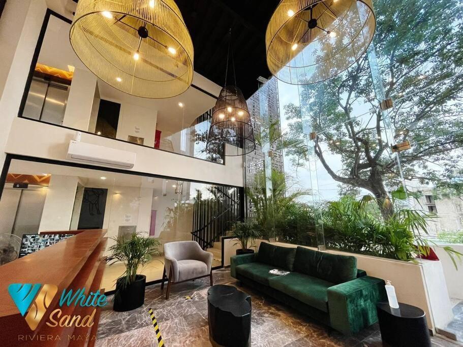 White 302 W Rooftop Pool & Balcony 38st Apartment *