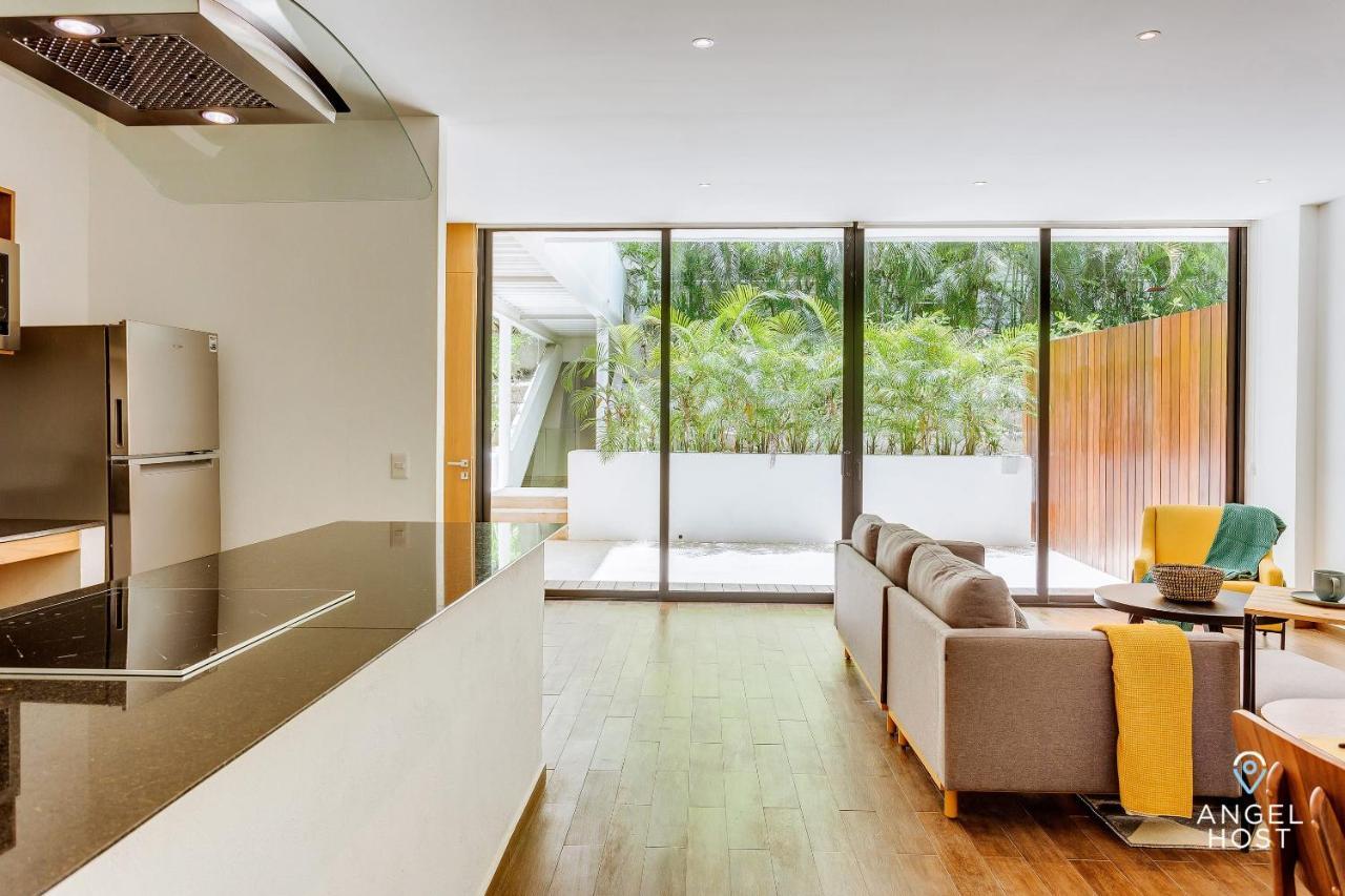 Incredible Oceanview Roof Lounge, Units 2 Blocks To Beach *