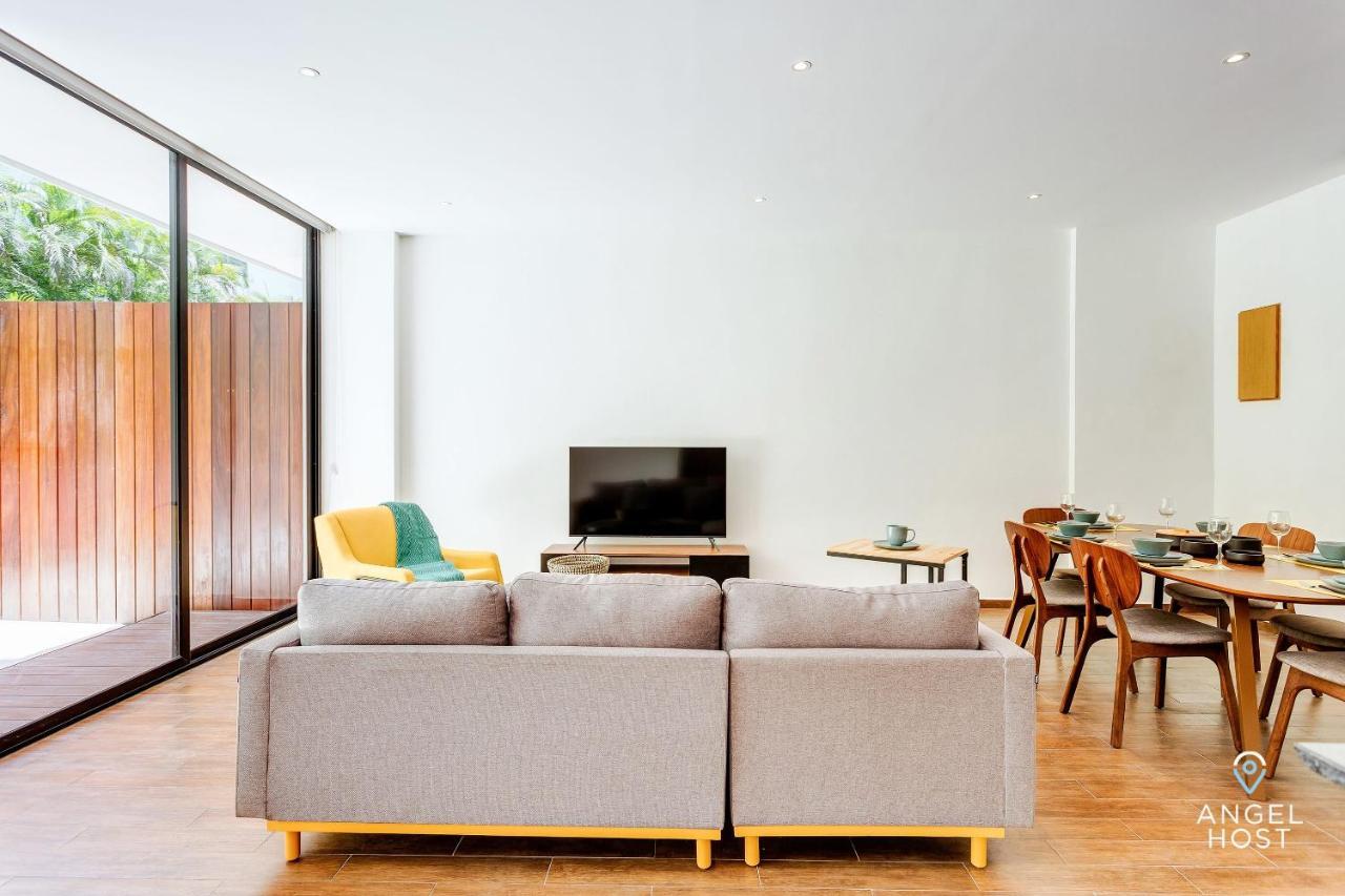 Incredible Oceanview Roof Lounge, Units 2 Blocks To Beach