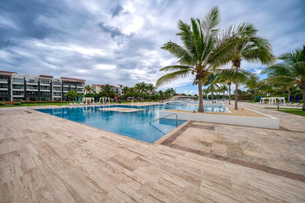 Stunning Ocean Front By Boutique