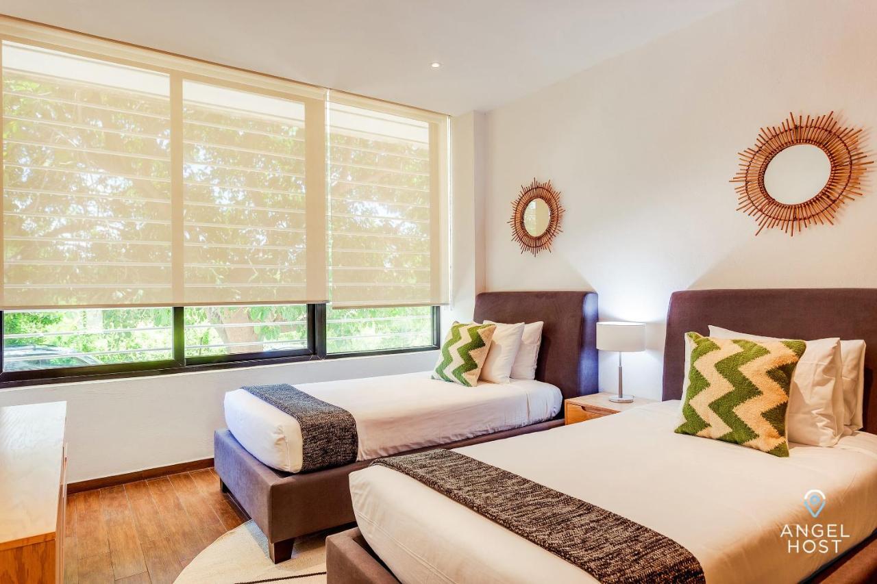 Incredible Oceanview Roof Lounge, Units 2 Blocks To Beach Playa del Carmen