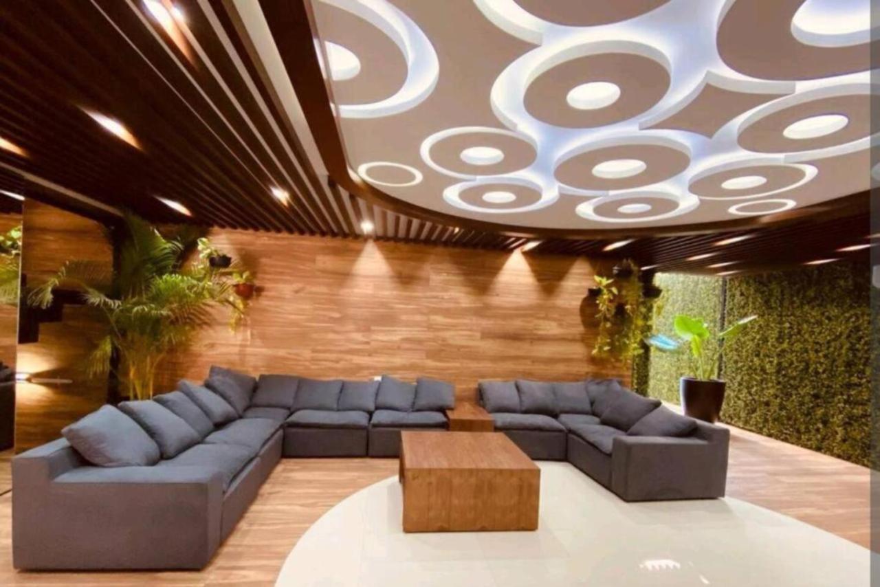 Luxury On The 5th Avenue Ocean View Rooftop I By Yeah