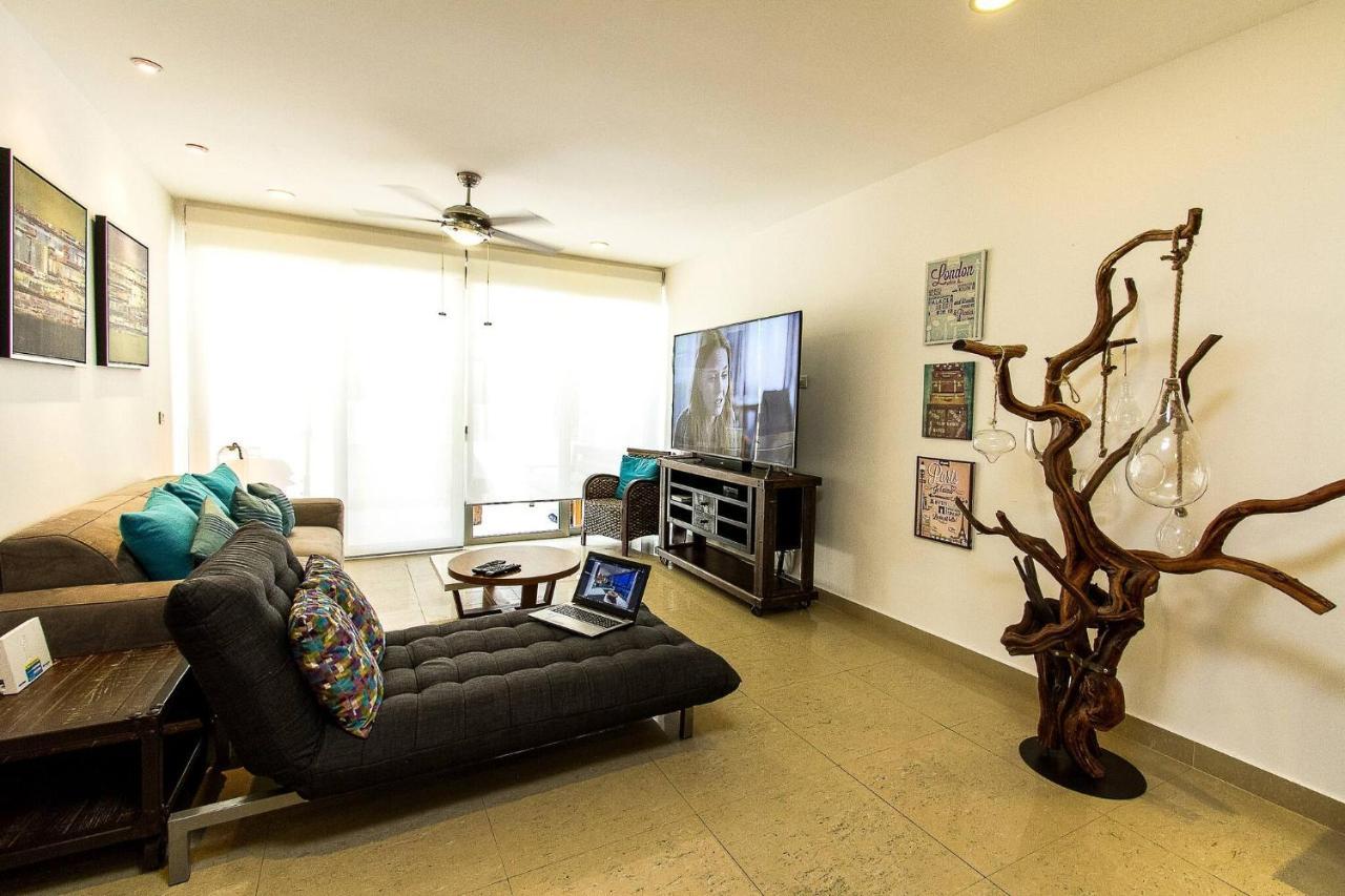 Breathtaking 2 Bedroom, Private Terrace Bbq Apartment