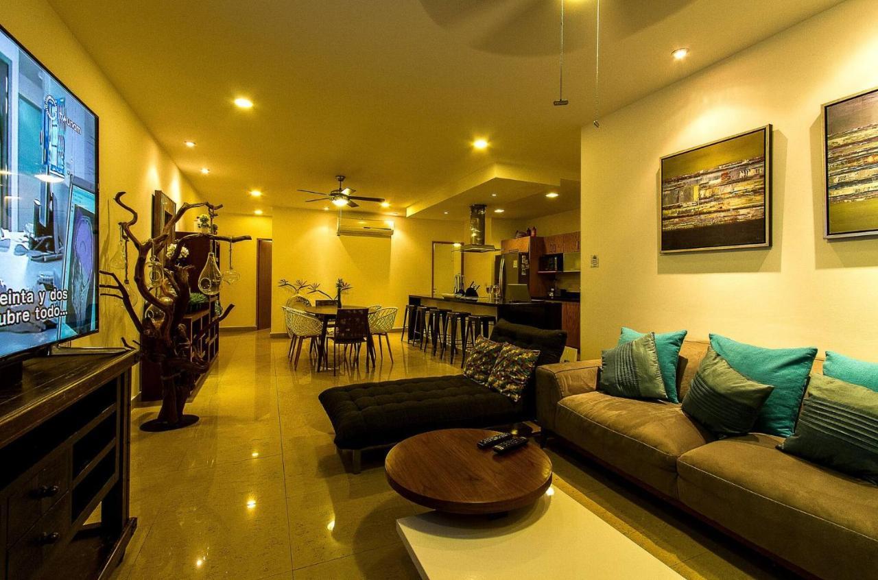 Breathtaking 2 Bedroom, Private Terrace Bbq Apartment *