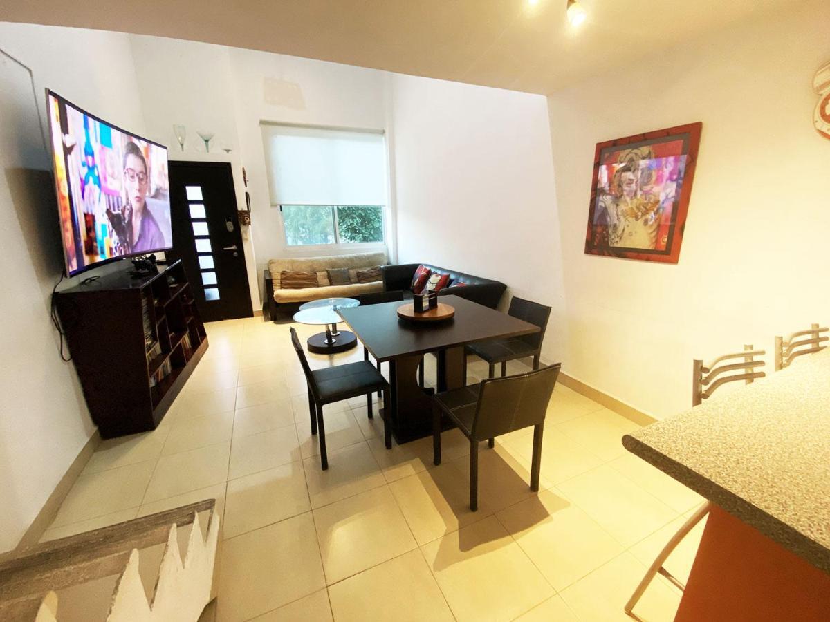 Holiday home Geek-chic Townhouse *