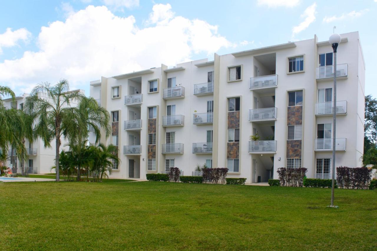 Olivos J8 Apartment *