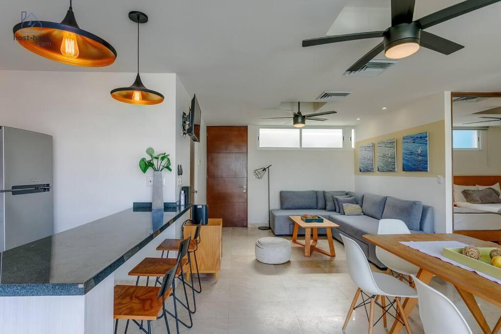 Danzamar 7, Modern 2 Blocks Away From 5th Avenue Apartment *