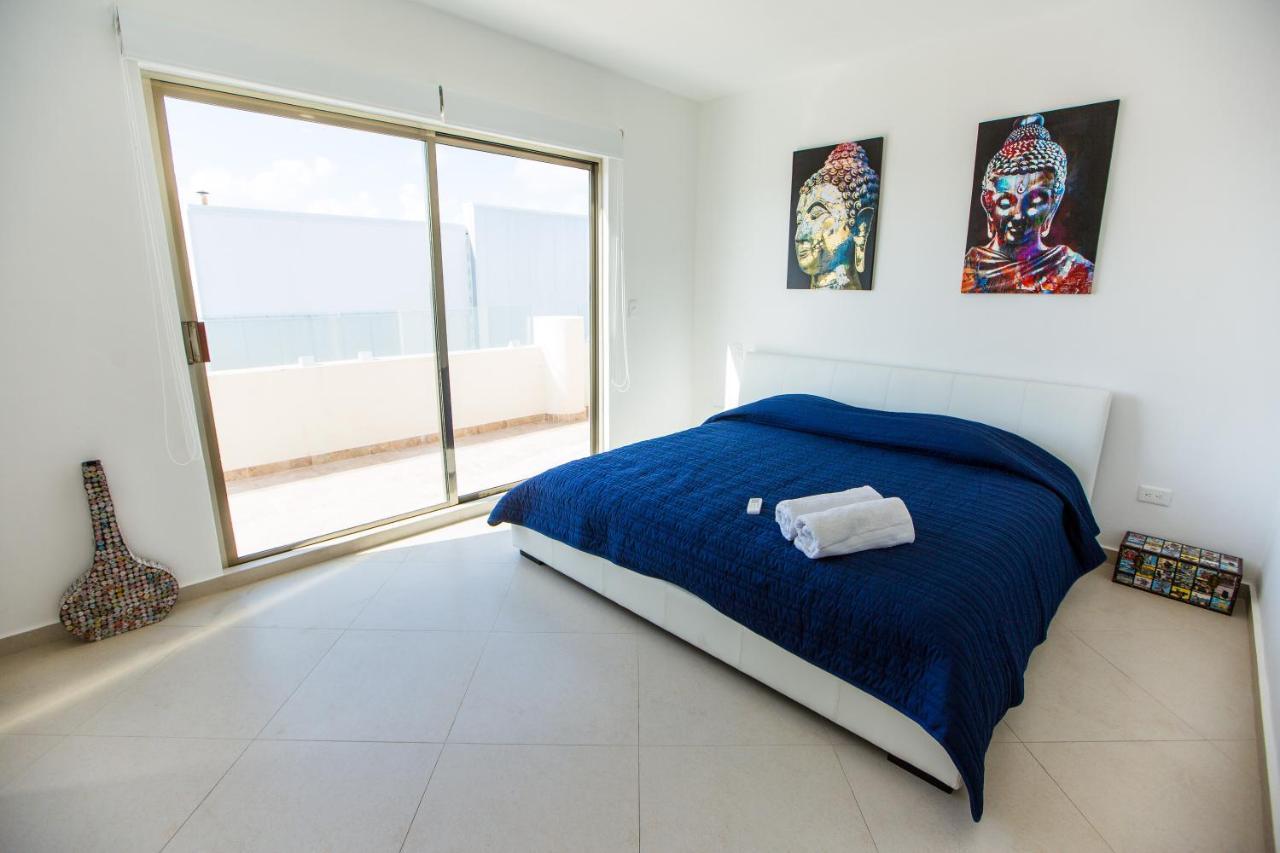 Appartement Penthouses & In Pdc! 2 & 1 Bedroom Units Close To The 5th Av *