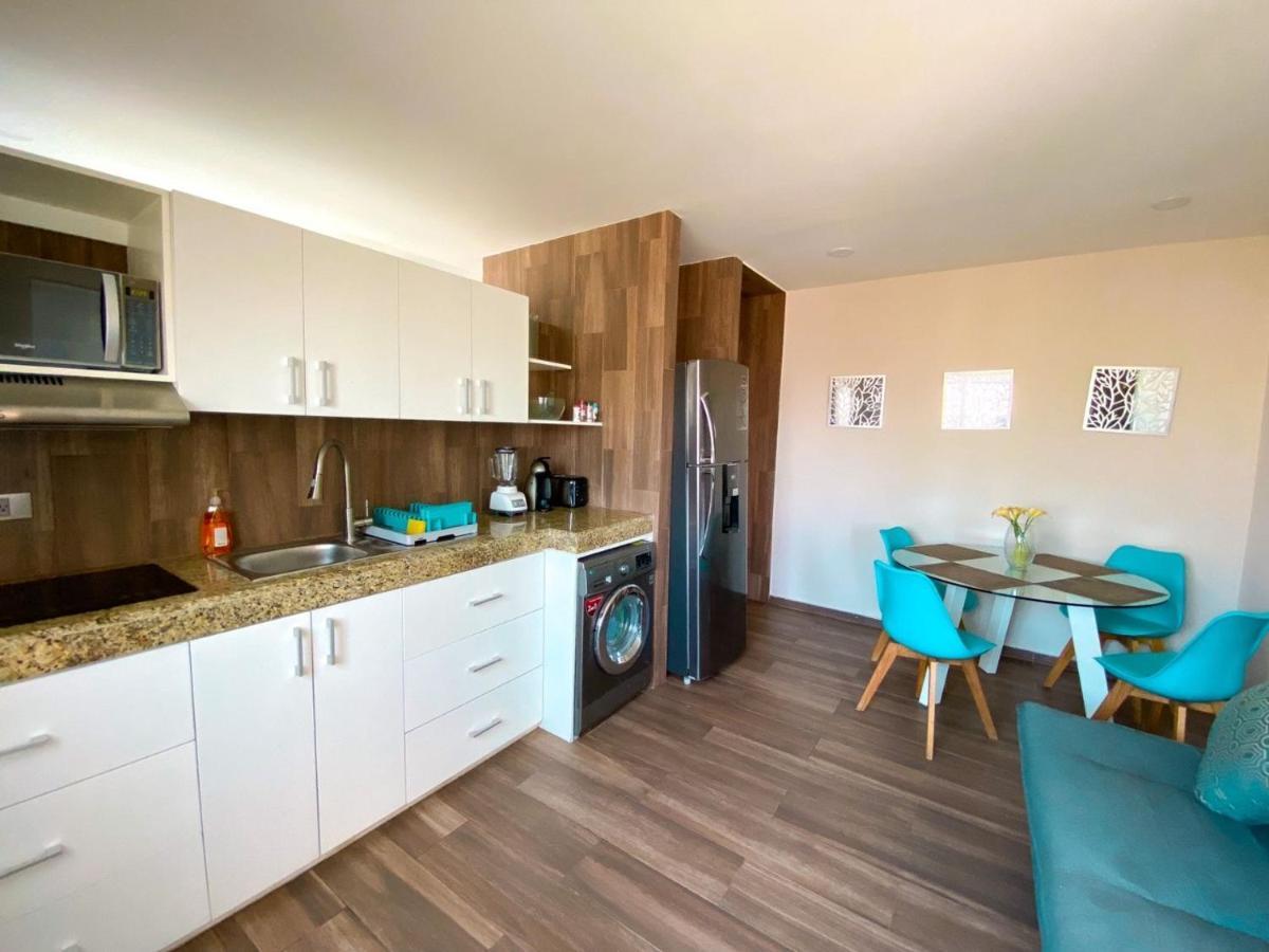Beauty W Gym Sauna Pool Close 5th Ave &beach Apartment