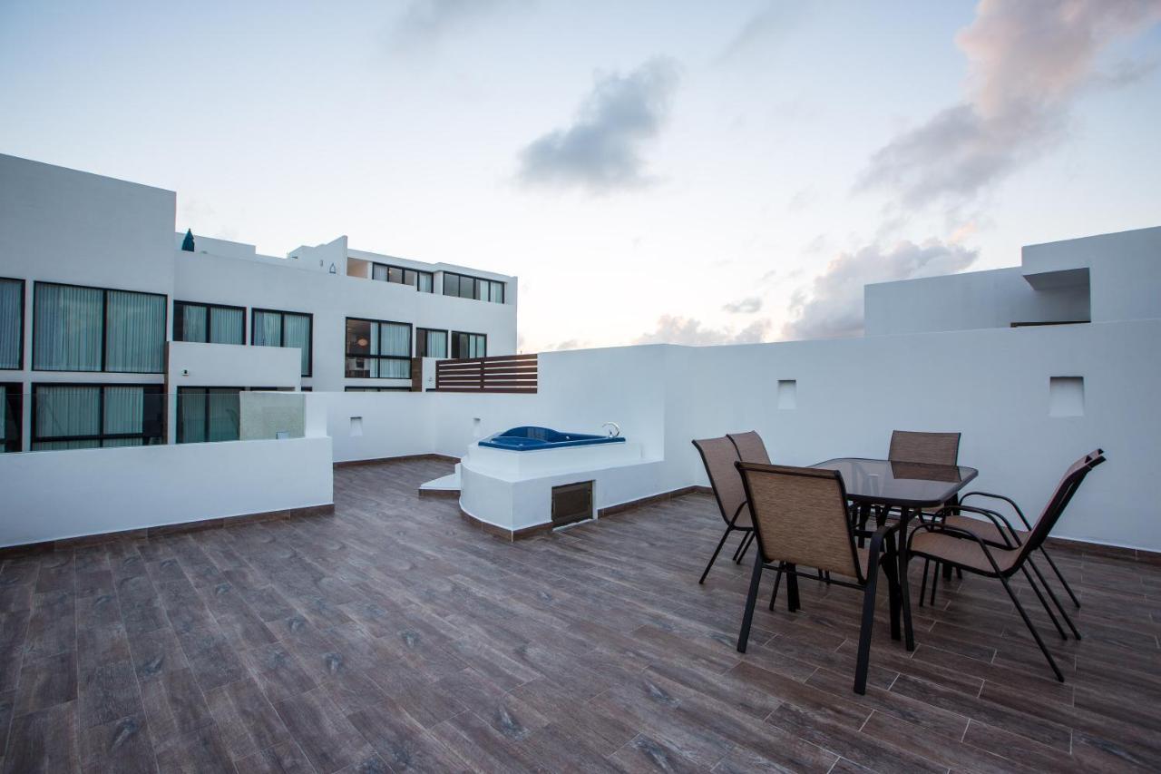 Penthouses & In Pdc! 2 & 1 Bedroom Units Close To The 5th Av Apartment Playa del Carmen