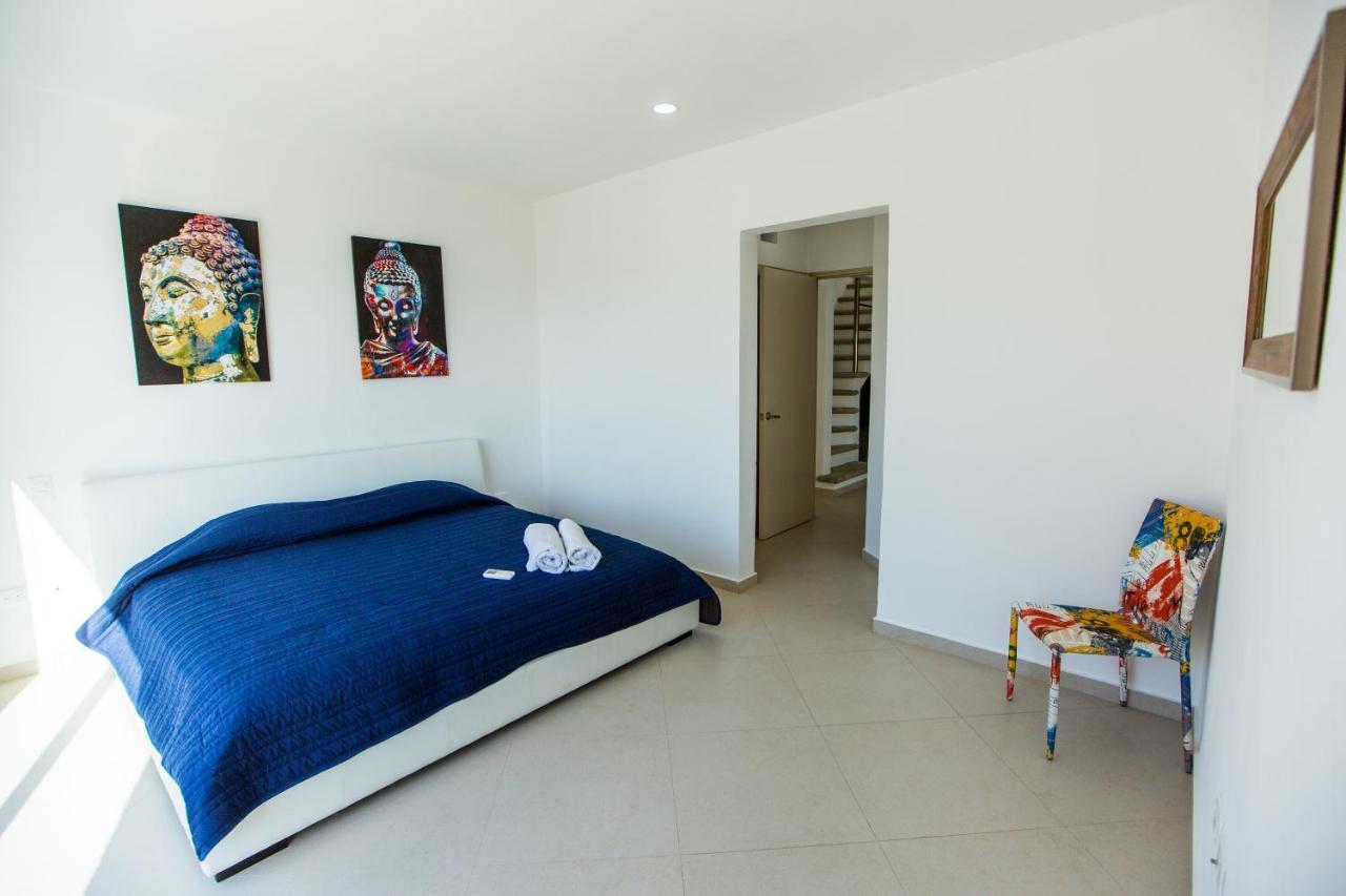 Appartement Penthouses & In Pdc! 2 & 1 Bedroom Units Close To The 5th Av *