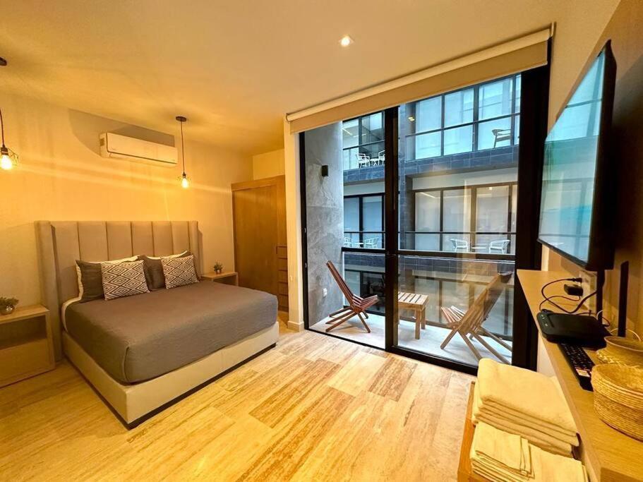 Apartment New Pool View Cozy / Jacuzzi, Gym & Pool