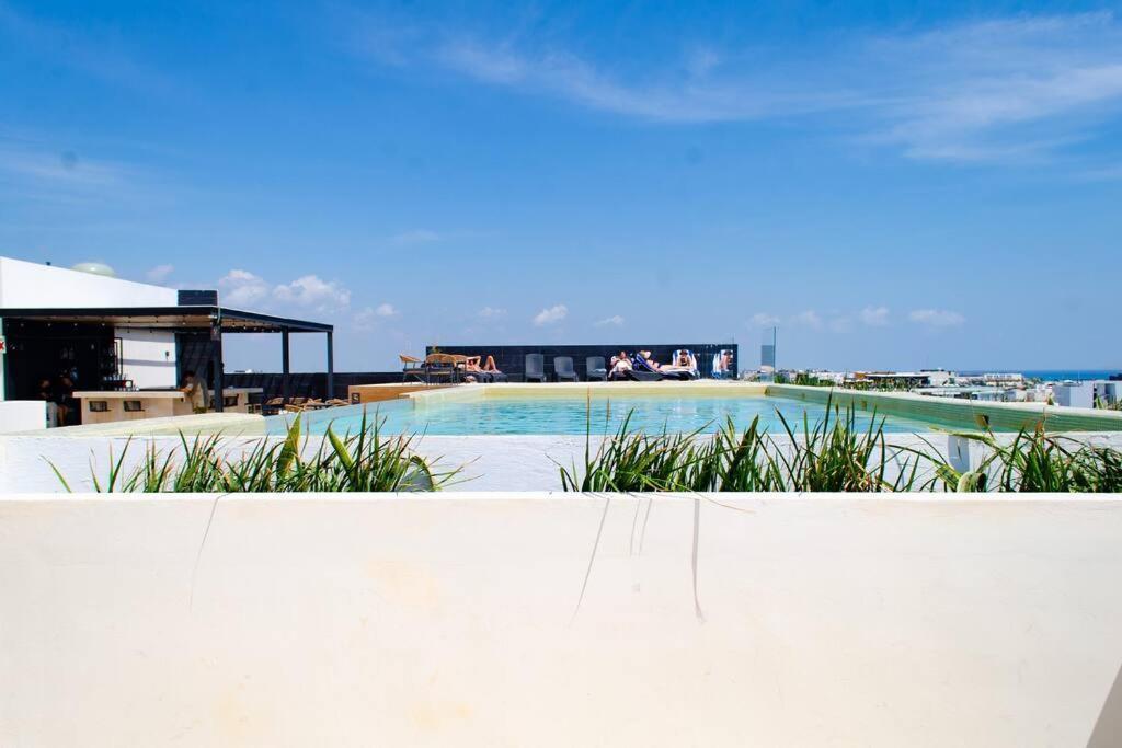 Apartment New Pool View Cozy / Jacuzzi, Gym & Pool