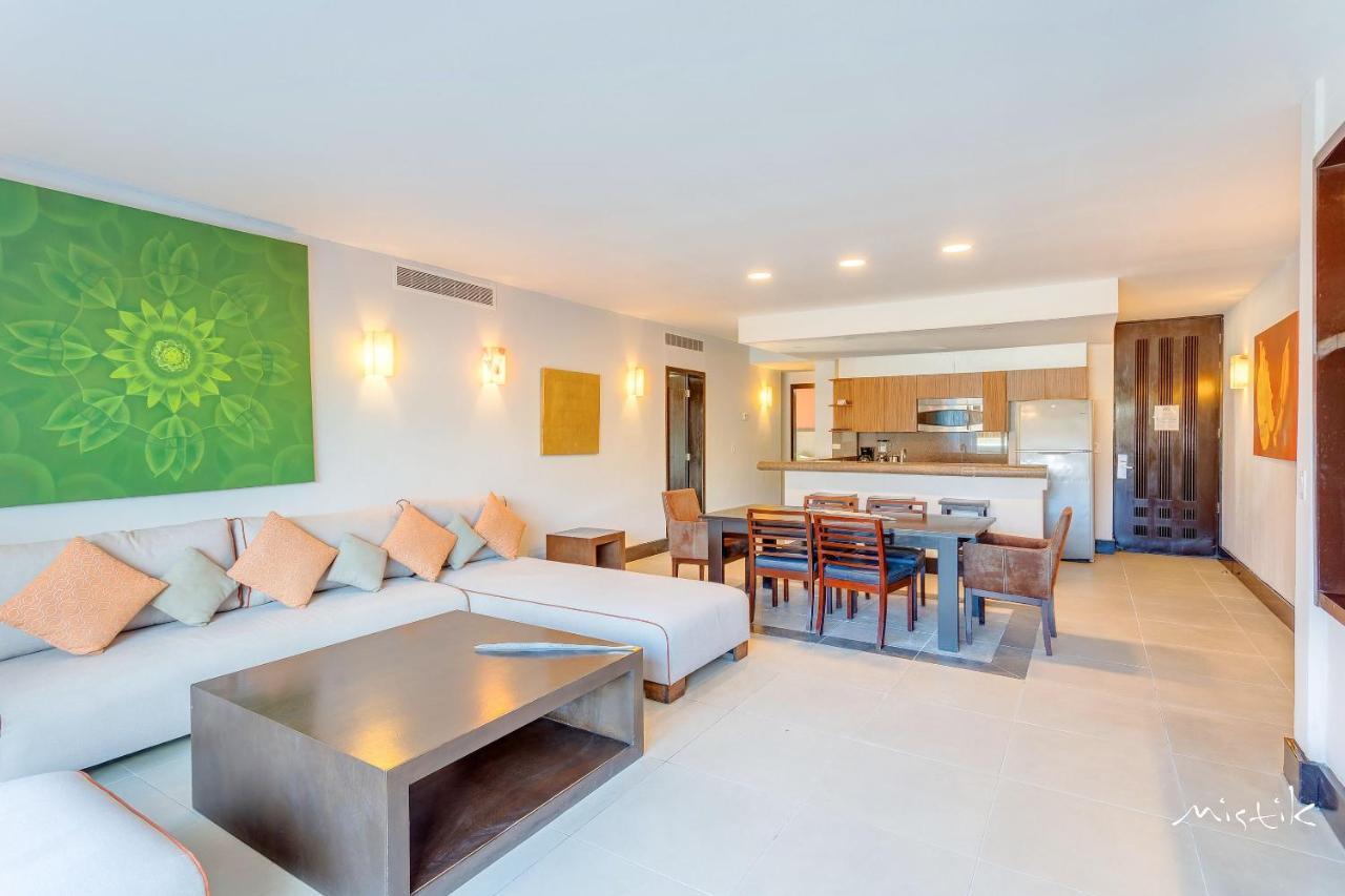 Aldea Thai L Resort-style Pool & Gym Playa del Carmen