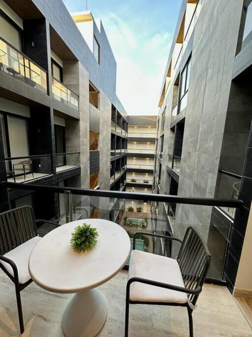 Apartment 2 Beds Pool View Modern Apt/parking, Gym, Rooftop - 405 Musa *