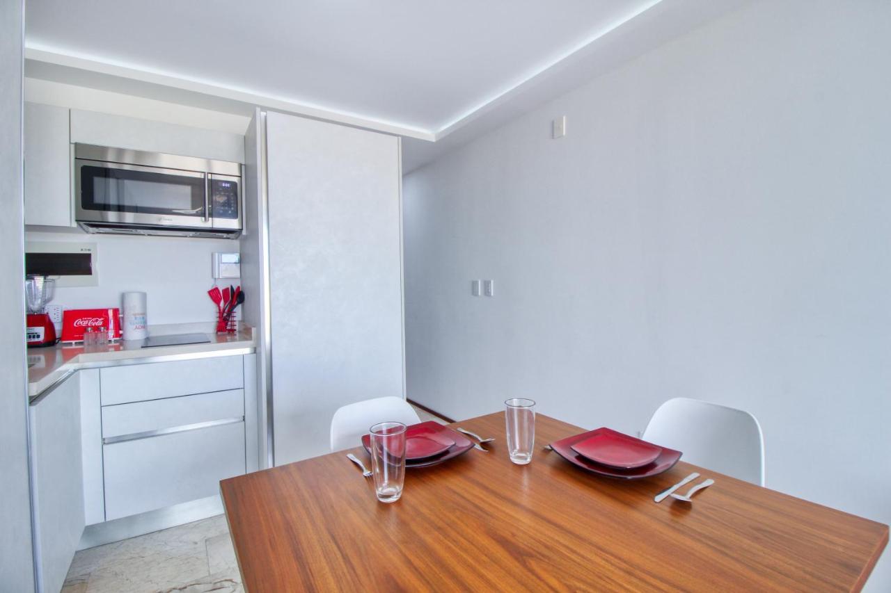 One Paralia 405 *