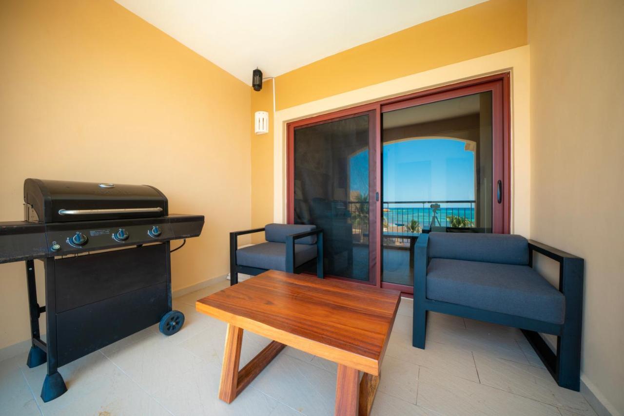 Сasa de vacaciones Surf 405 - Luxury Oceanview Beachfront 3 Bedroom With Gym - At El Faro