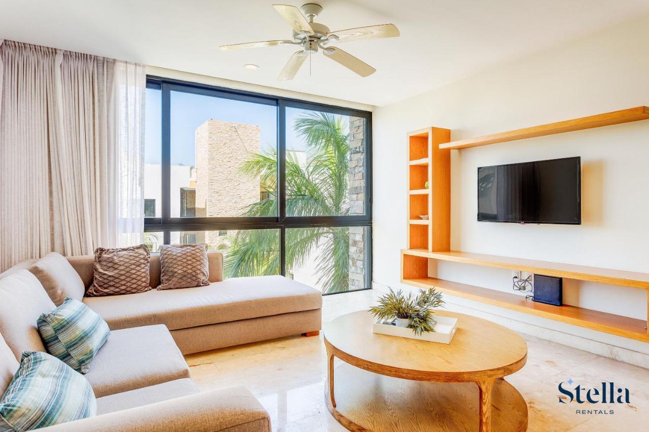A-nah Apartments, Rooftop Pool, Walking Distance To 5th Avenue Apartment