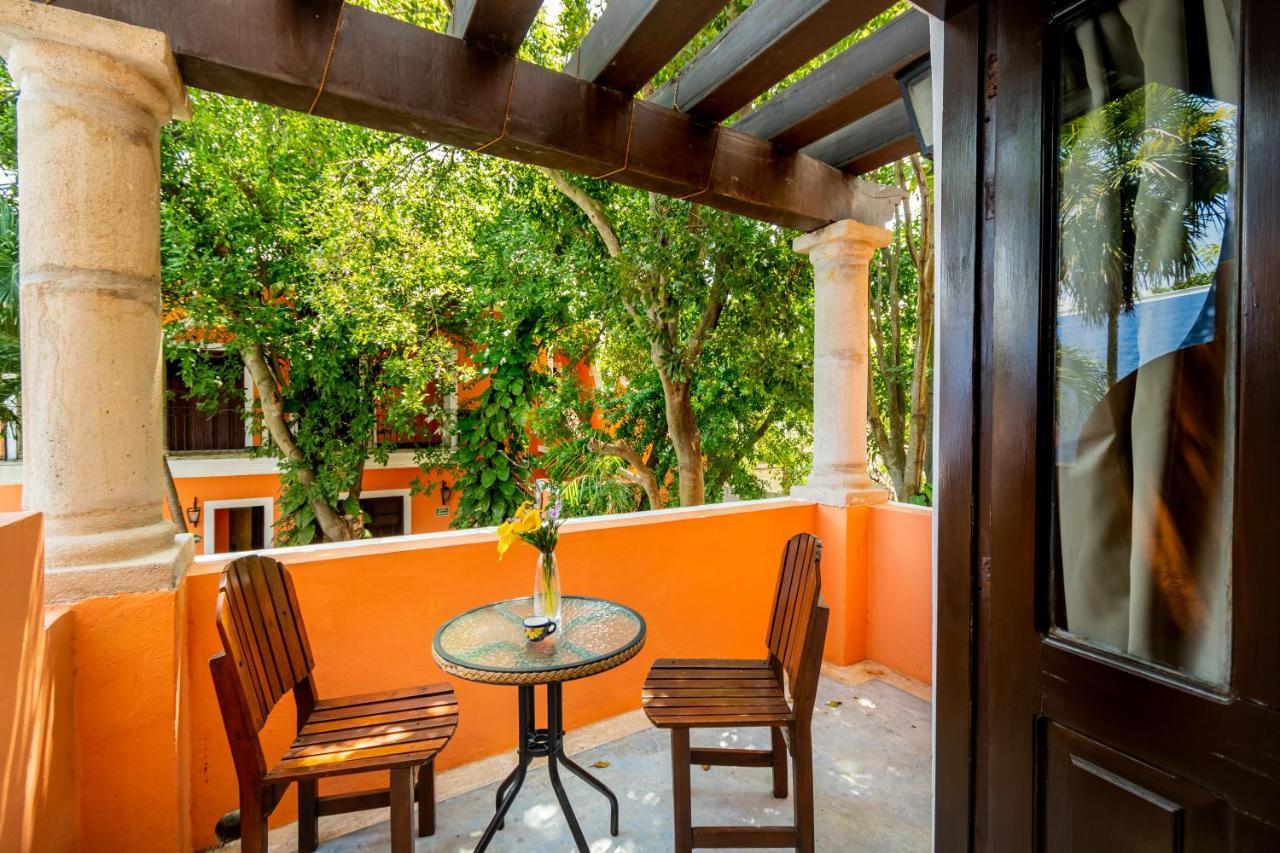 Hotel Casa De Flores 3*