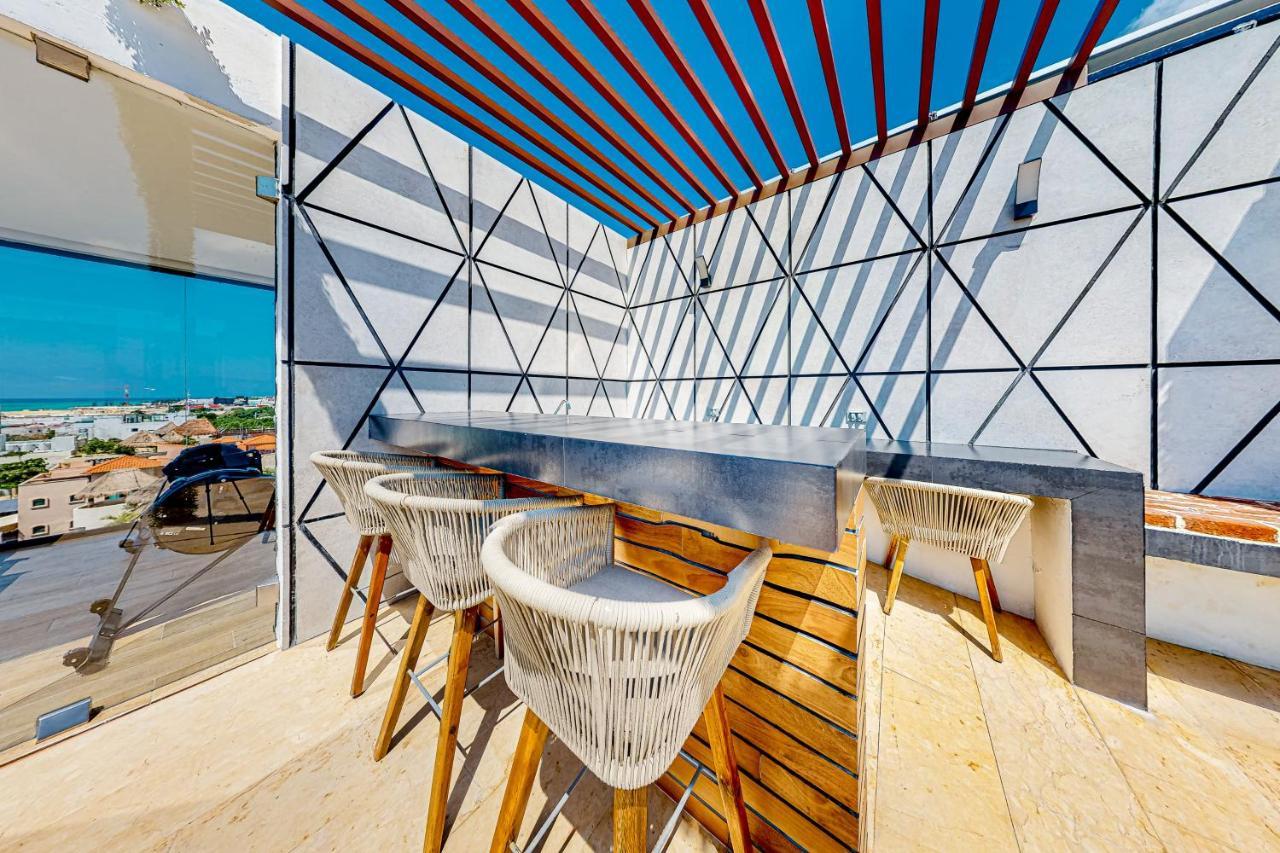 One Paralia 405 Hotel